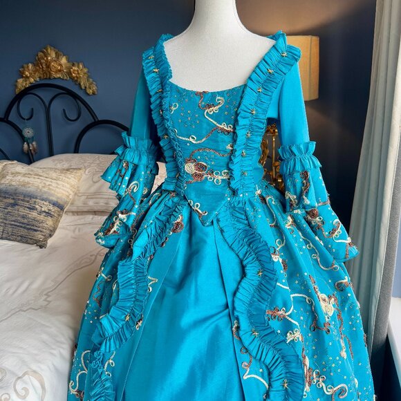 Marie Antoinette Rococo 18th Century French Court Dress Halloween Costume - Picture 5 of 16
